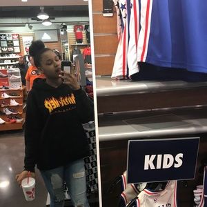 Meet your Posher, Nia